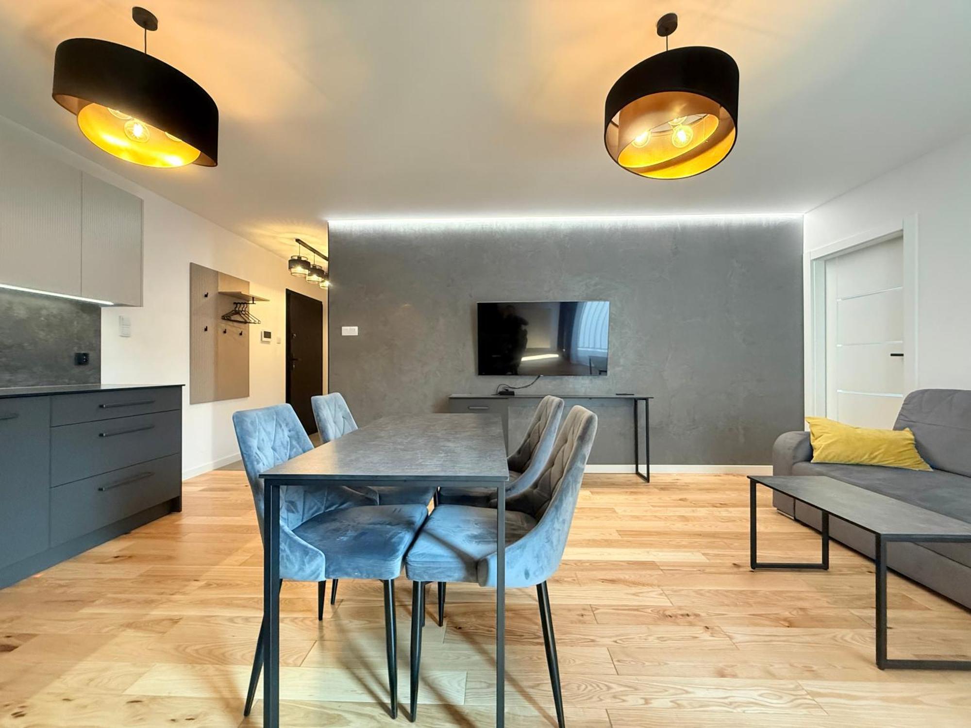 Vistula Avenue Apartment Free Parking, Swimming Pool, Sauna & Gym Красков Екстериор снимка