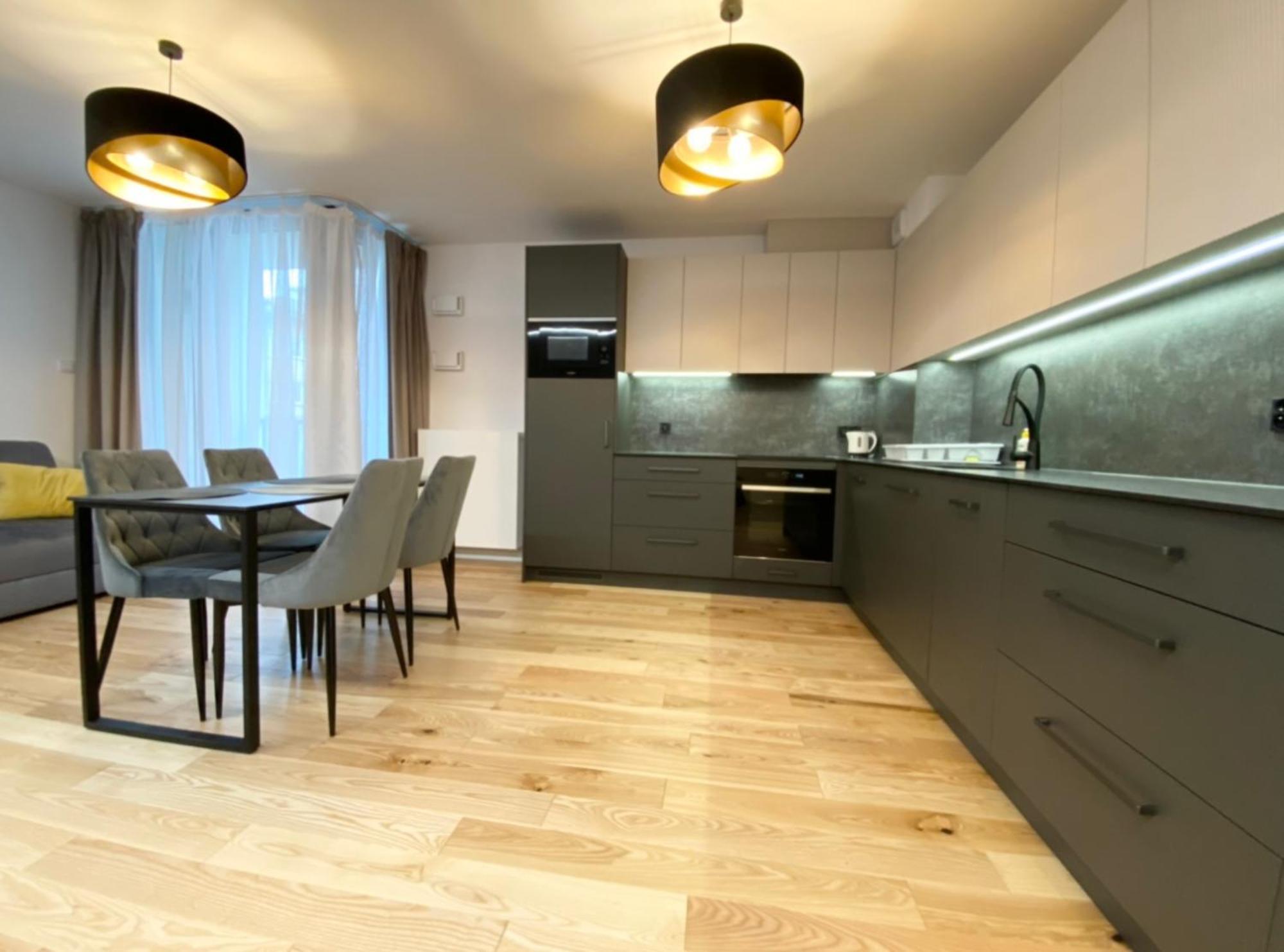 Vistula Avenue Apartment Free Parking, Swimming Pool, Sauna & Gym Красков Екстериор снимка